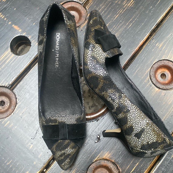 Donald j Pliner Gretel Leopard-Print Bow Pump, Black/Natural - Picture 1 of 9